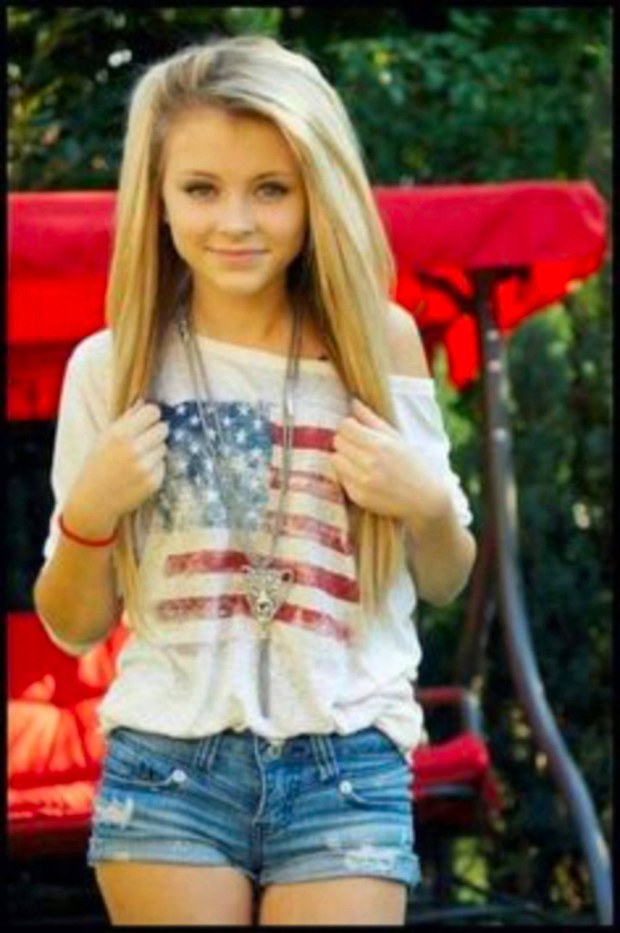 Moriah is registered to the contest to win money with this photo: abdomen, beauty, blond, brown_hair, fashion_model, girl, hair, hair_coloring, hairstyle, human_hair_color, jeans, joint, joy, long_hair, person, photo_shoot, shorts, shoulder, supermodel, thigh