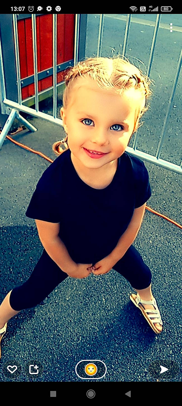 Cassidy participe au concours pour gagner de l'argent avec cette photo : blue, chin, cool, eye, flash_photography, flooring, hair, hairstyle, happy, head, joint, joy, leg, person, photograph, shoe, skin, sleeve, smile, standing