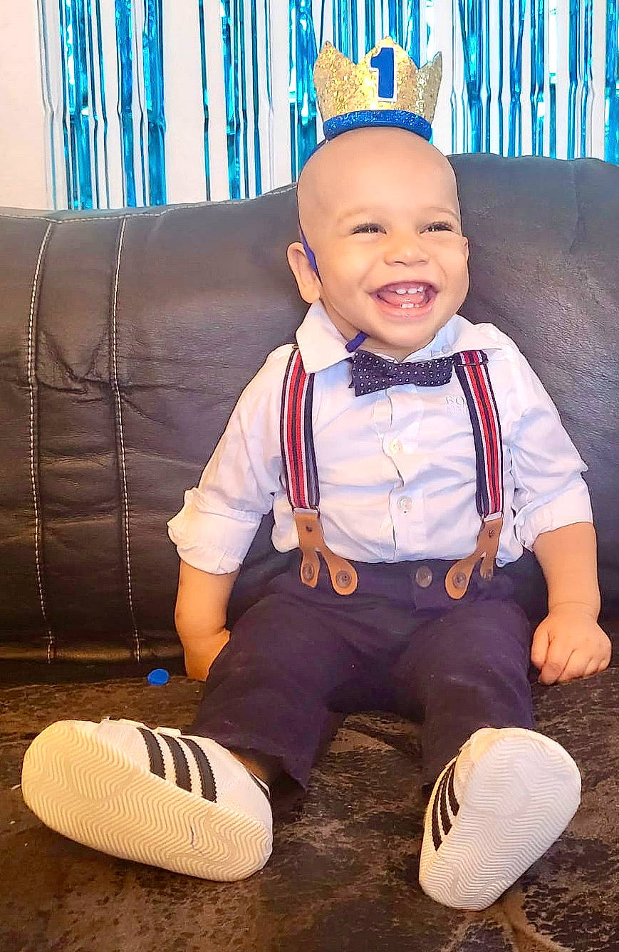 Lucas a rejoint le concours — aidez-le/la à gagner de superbes lots ! baby_toddler_clothing, blue, child, cool, electric_blue, eye, flash_photography, footwear, fun, hairstyle, happy, head, headgear, human, joy, person, shoe, smile, sneakers, standing