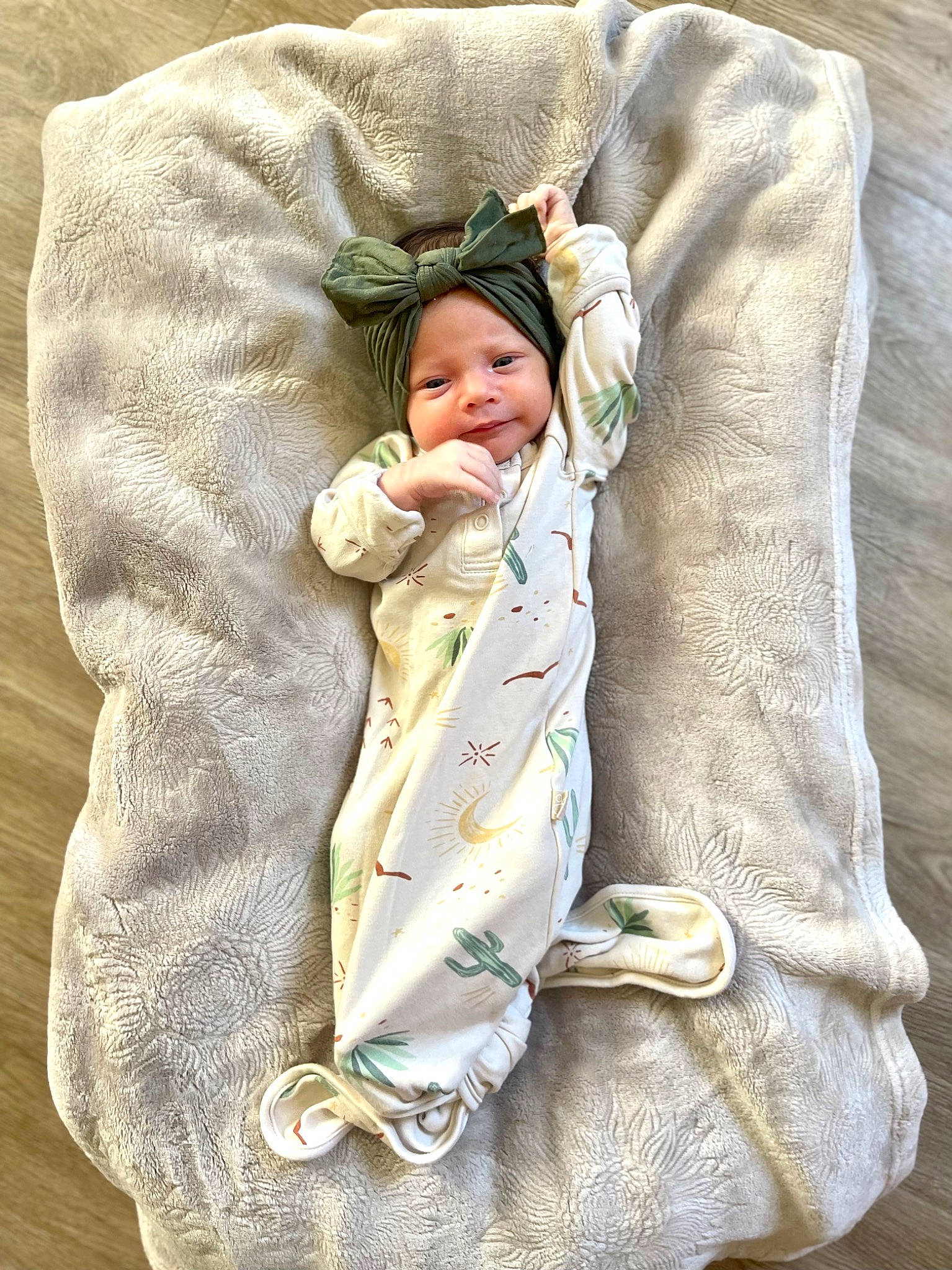 Elaine is registered to the contest to win money with this photo: baby, baby_products, baby_safety, baby_sleeping, baby_toddler_clothing, bedtime, button, child, collar, comfort, fur, headwear, hoodie, infant_bed, linens, outerwear, pattern, person, product, sleeve