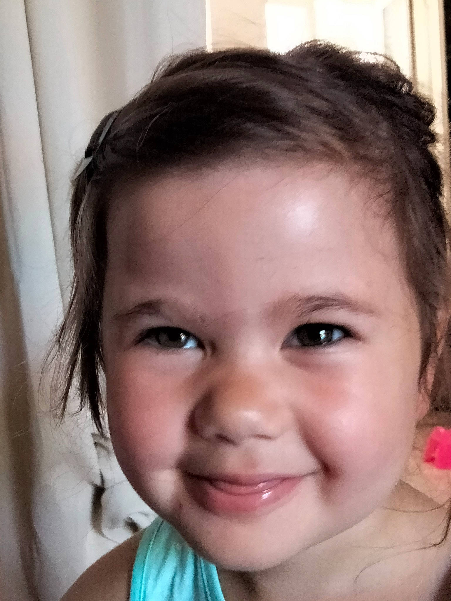 Lou a rejoint le concours — aidez-le/la à gagner de superbes lots ! cheek, chin, cool, ear, eyebrow, eyelash, face, flash_photography, forehead, hair, happy, iris, jaw, joy, lip, mouth, neck, nose, person, skin