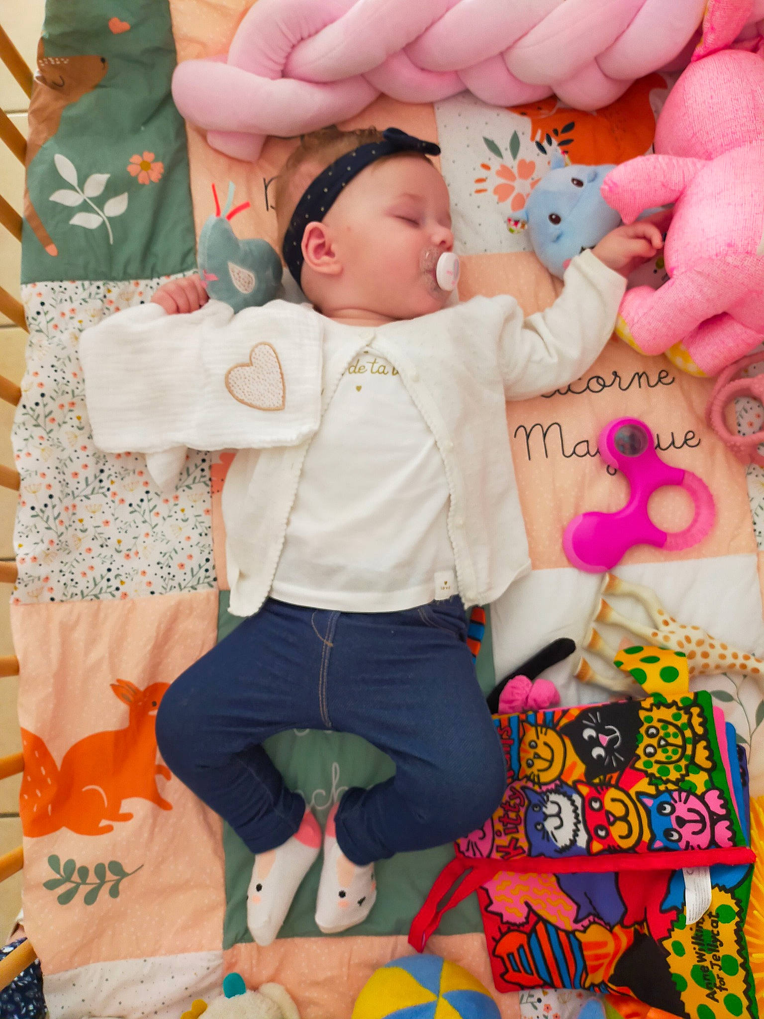 Elena participe au concours pour gagner de l'argent avec cette photo : baby, baby_toddler_clothing, cheek, child, design, event, fun, happy, linens, mammal, pattern, person, pink, product, red, sleeve, stuffed_toy, textile, toddler, toy