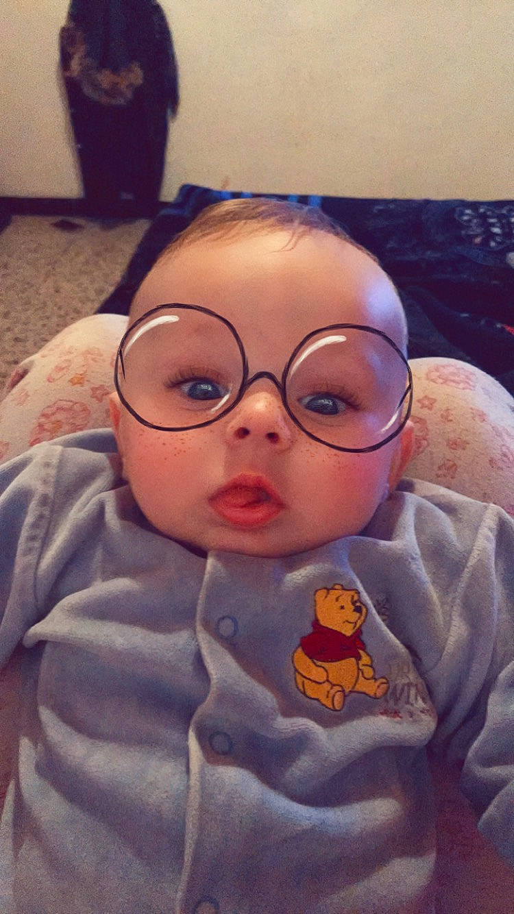 Lucas participe au concours pour gagner de l'argent avec cette photo : baby, bedtime, cheek, child, cool, ear, eyewear, face, forehead, glasses, head, headwear, lip, mouth, nose, person, skin, toddler, vision_care