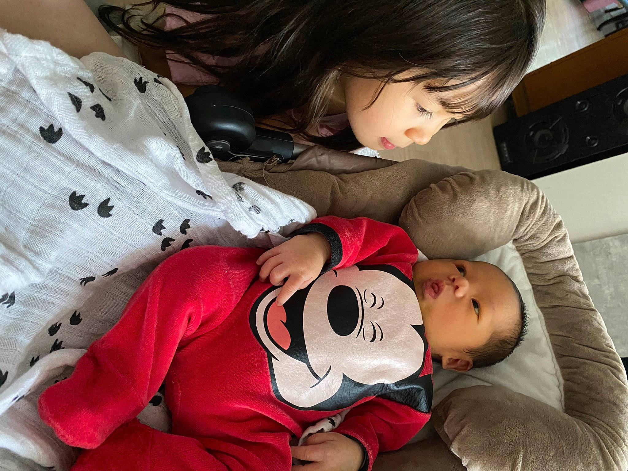 Lee-ann participe au concours pour gagner de l'argent avec cette photo : baby, black_hair, cheek, child, nap, person, toddler