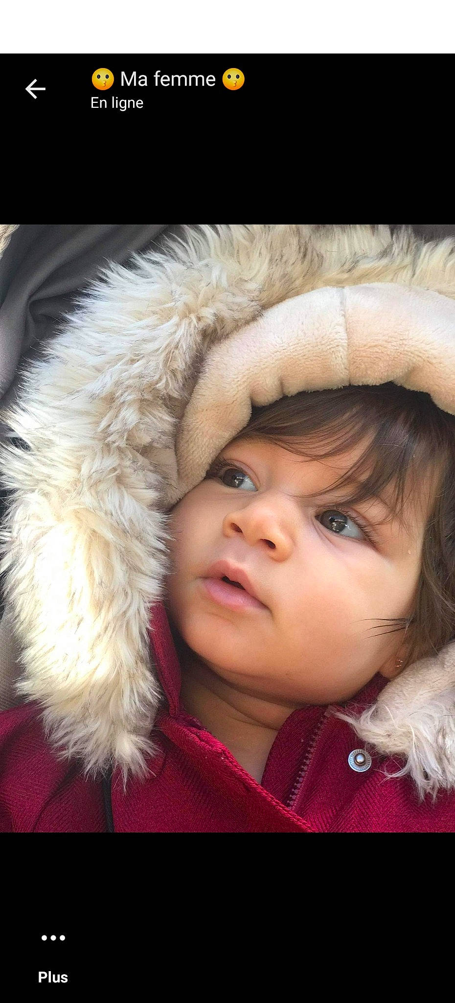 Anya a rejoint le concours — aidez-le/la à gagner de superbes lots ! animal_product, beauty, cap, cheek, child, comfort, eye, eyebrow, face, fur_clothing, happy, headgear, iris, jacket, lip, natural_material, nose, parka, person, skin