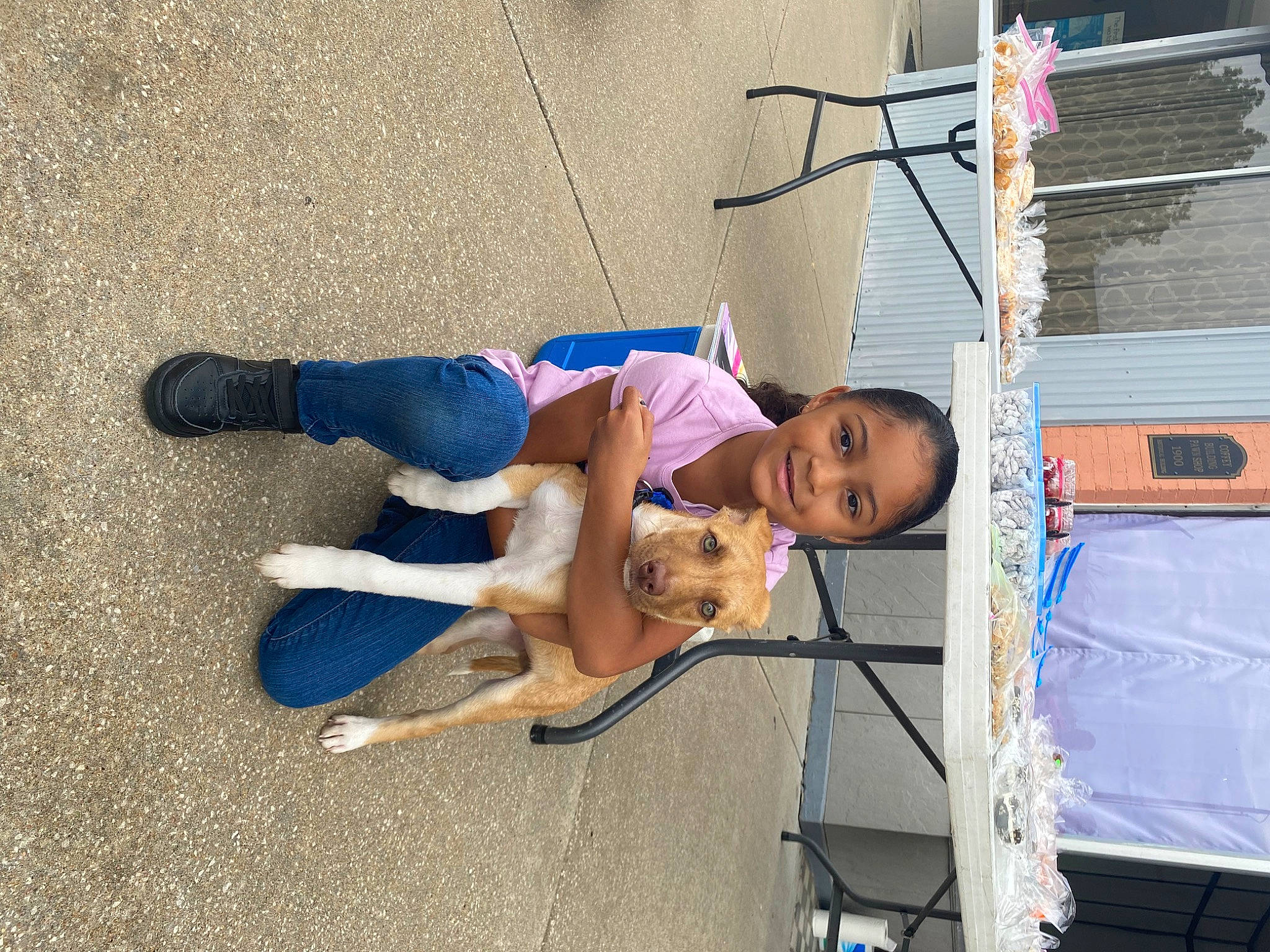 Bryleigh is registered to the contest to win money with this photo: child, elbow, electric_blue, foot, fun, human_leg, joy, knee, leisure, person, recreation, rope, sandal, shorts, slipper, smile, thigh, water