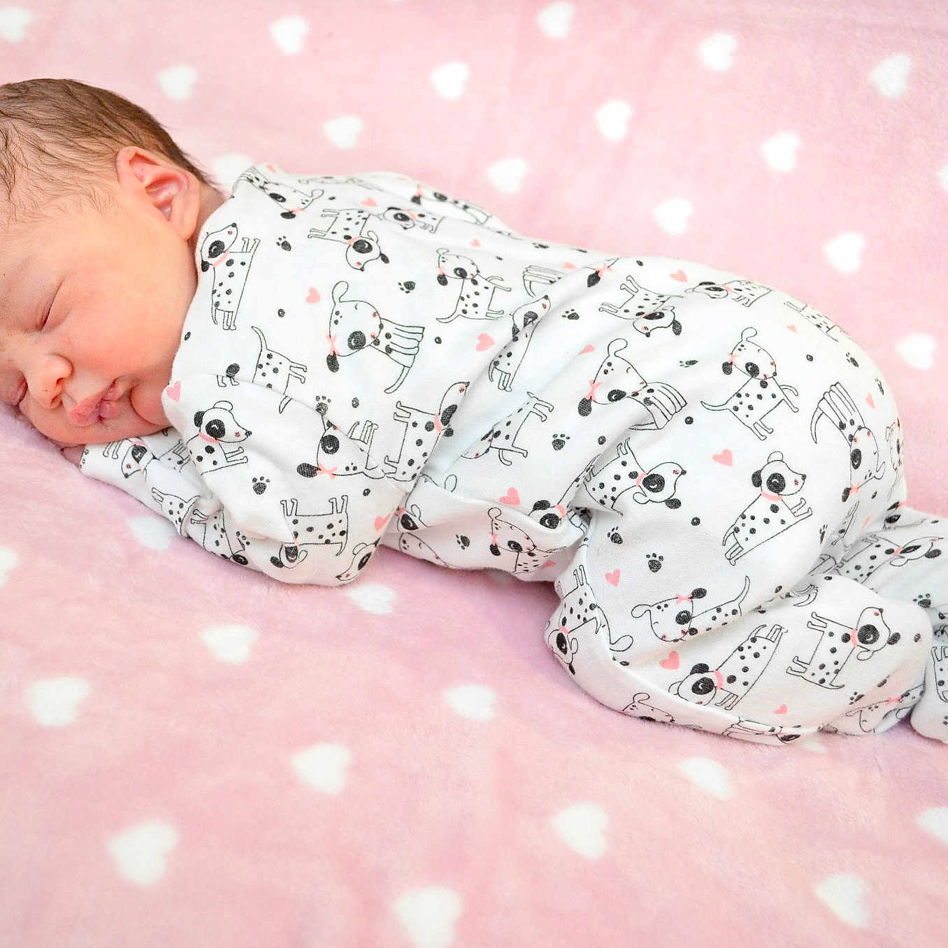 Daria Ioana is registered to the contest to win money with this photo: child, infant, person, pink, product, skin, sleep, smile, textile, toddler