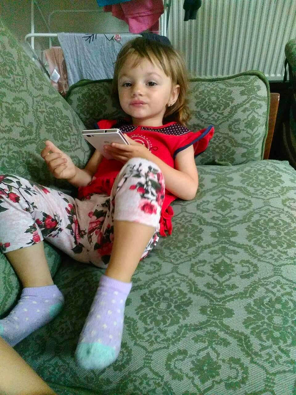 Beatrice is registered to the contest to win money with this photo: abdomen, arm, child, child_model, day, finger, fun, girl, joint, leg, person, pink, play, product, sitting, skin, smile, snapshot, thigh, toddler