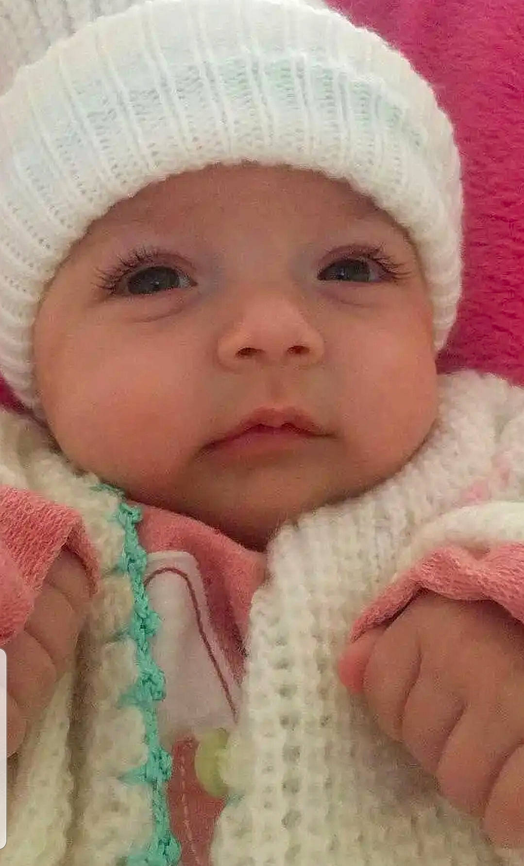 Lola Rossi a rejoint le concours — aidez-le/la à gagner de superbes lots ! baby, cap, cheek, eye, face, hat, head, headgear, headwear, iris, lip, nose, organ, outerwear, people, person, pink, product, skin, textile