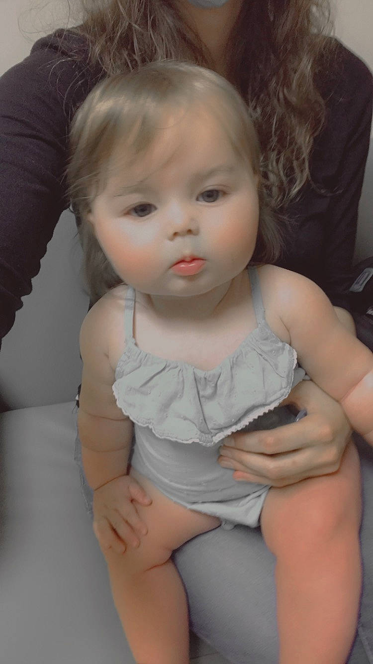 Vivienne joined the competition — help win amazing prizes! cheek, chin, eye, eyebrow, eyelash, face, facial_expression, hair, hairstyle, hand, head, joint, leg, lip, mouth, nose, organ, person, shoulder, skin