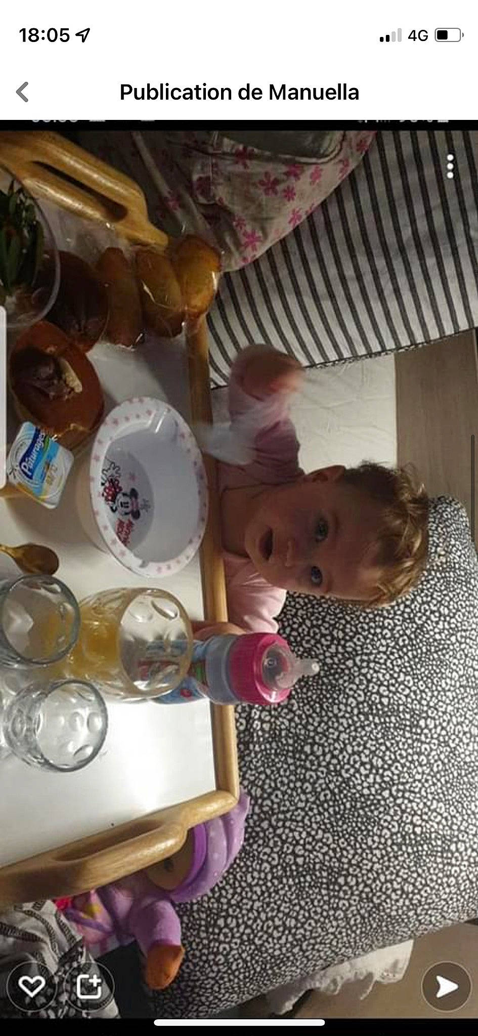 Sïana a rejoint le concours — aidez-le/la à gagner de superbes lots ! automotive_lighting, barware, bowl, cooking, cup, dishware, drink, drinkware, glass, glass_bottle, headlamp, metal, person, plate, porcelain, room, serveware, table, tableware, toddler