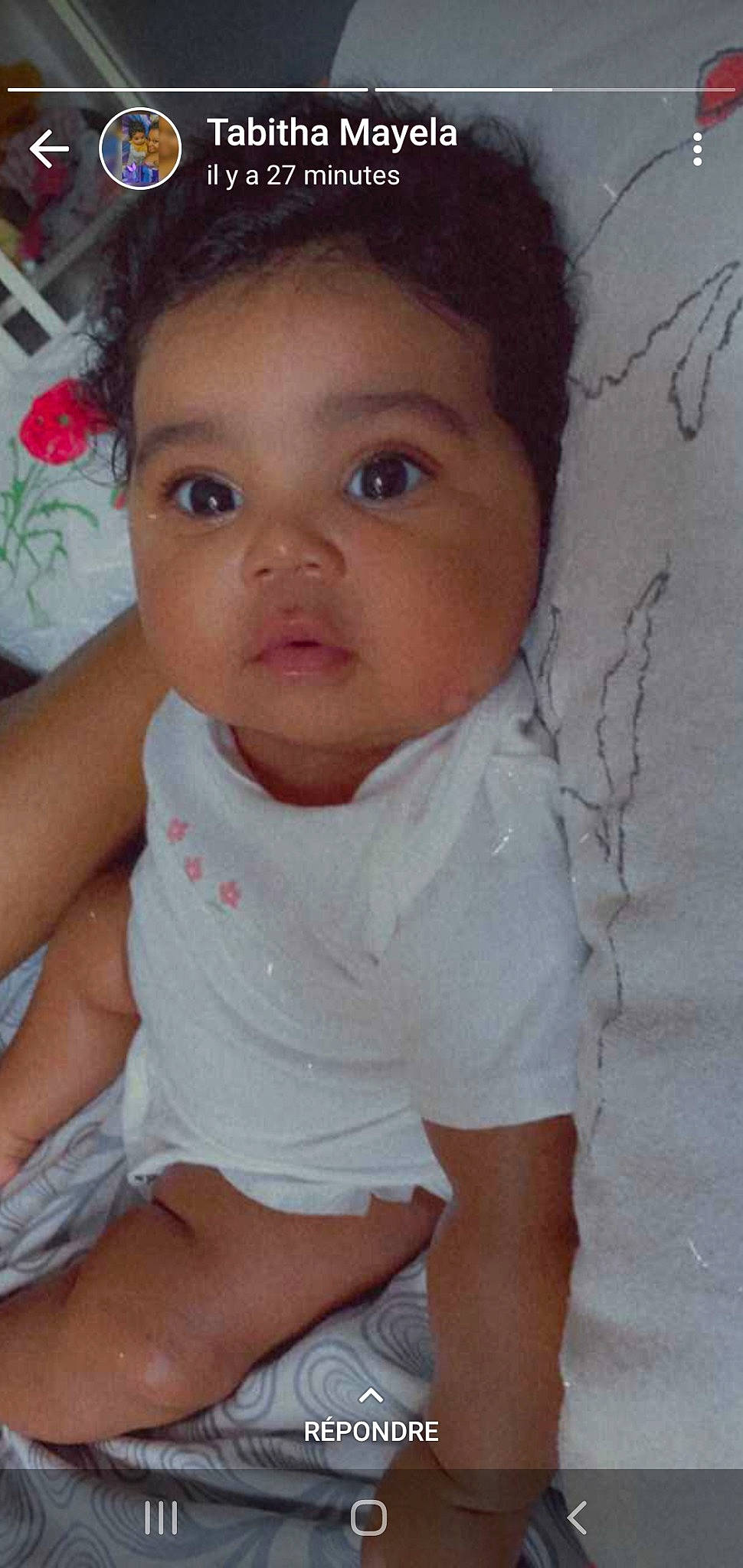 Tas participe au concours pour gagner de l'argent avec cette photo : baby_toddler_clothing, cheek, chin, eye, eyebrow, eyelash, face, forehead, gesture, hair, hairstyle, iris, lip, mouth, neck, nose, organ, person, shoulder, skin