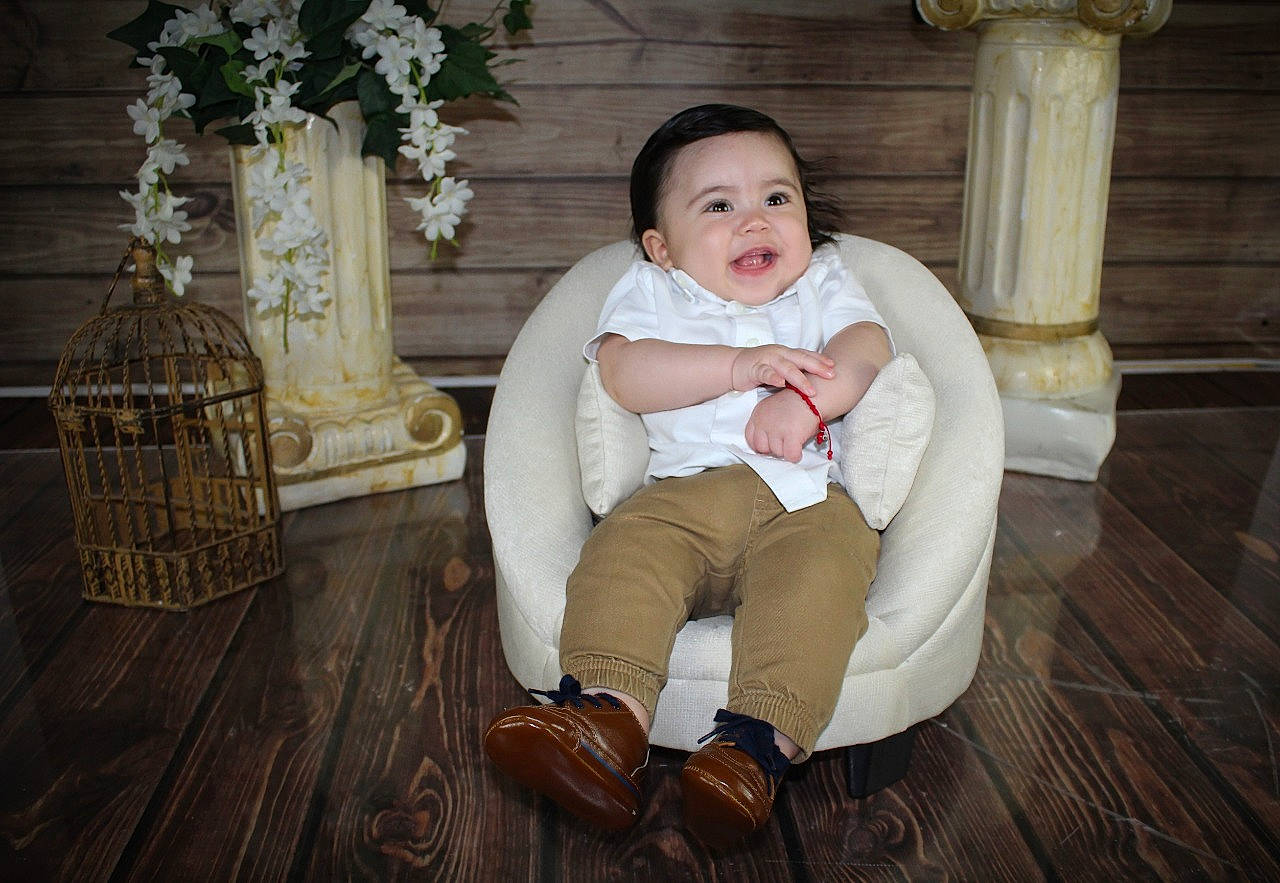 Gustavo joined the competition — help win amazing prizes! baby, baby_toddler_clothing, child_model, comfort, cut_flowers, flooring, floral_design, flower_arranging, foot, hardwood, laminate_flooring, lap, leather, person, product, sitting, sock, stomach, toddler, wood_flooring