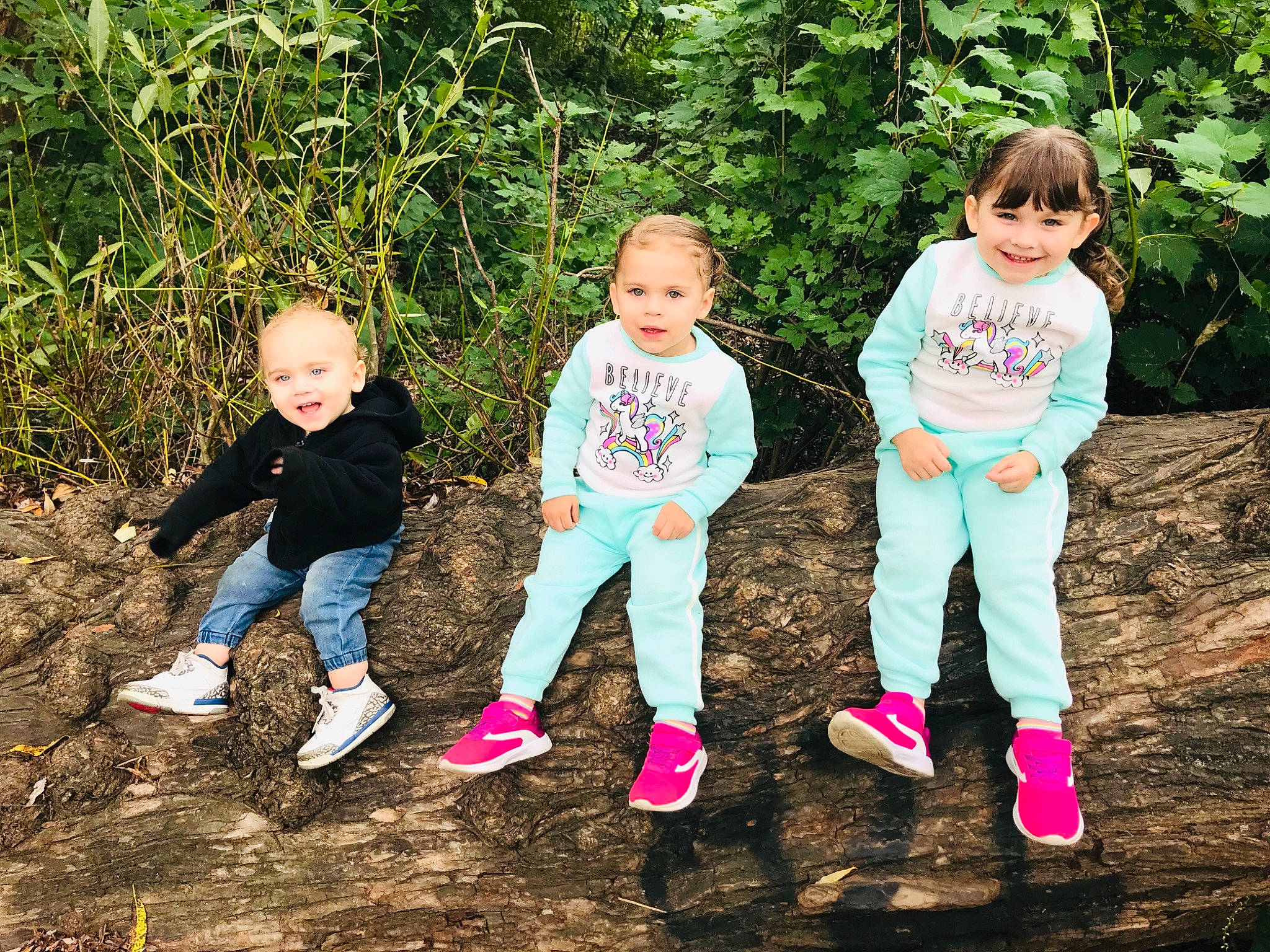 Harmony is registered to the contest to win money with this photo: child, family, forest, fun, happy, joy, leaf, leisure, people, person, photography, pink, plant, play, recreation, sibling, soil, spring, style, toddler