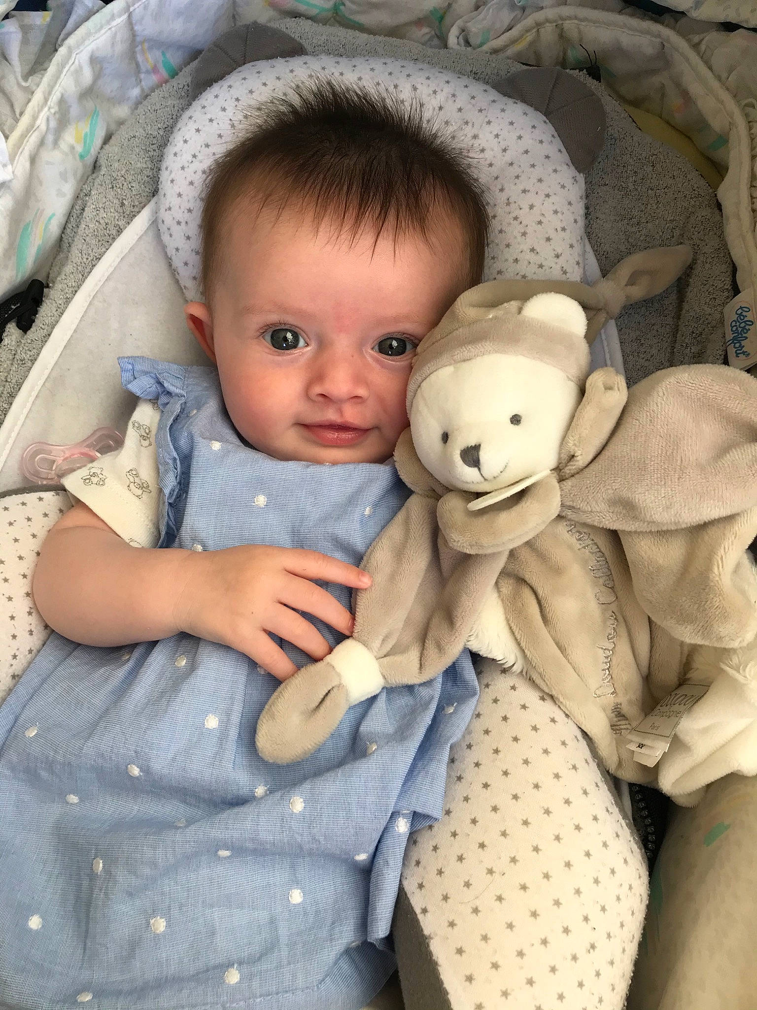 France a rejoint le concours — aidez-le/la à gagner de superbes lots ! baby, baby_in_car_seat, baby_products, child, doll, person, product, skin, sleep, stuffed_toy, toddler, toy