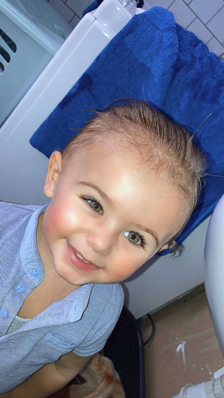 Sheldon a rejoint le concours — aidez-le/la à gagner de superbes lots ! cheek, child, chin, ear, eye, eyebrow, face, forehead, hair, head, joy, lip, nose, person, skin, smile, toddler