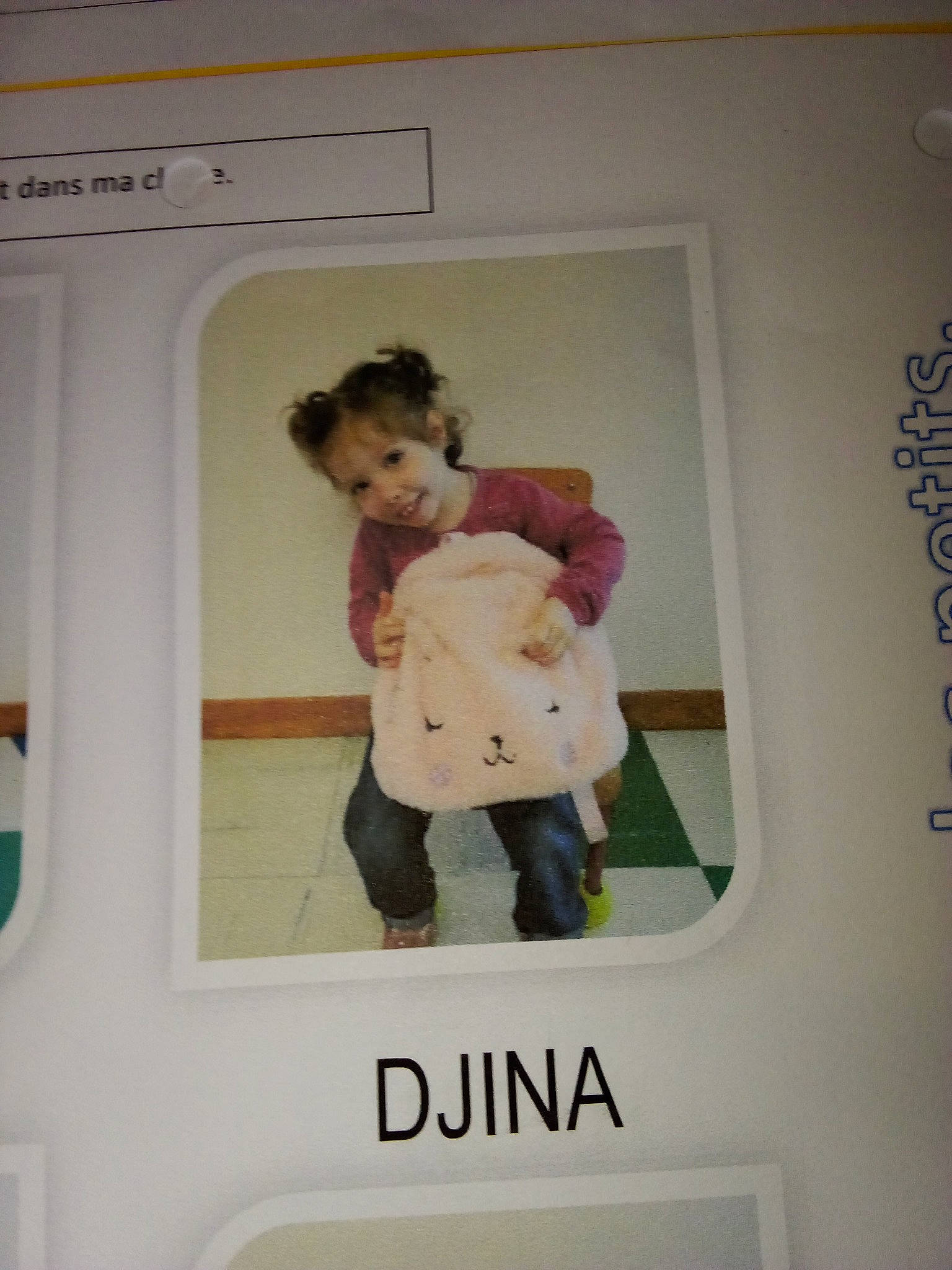 Djina participe au concours pour gagner de l'argent avec cette photo : art, baby, child, font, fun, gadget, joy, machine, person, room, sleeve, toddler, visual_arts