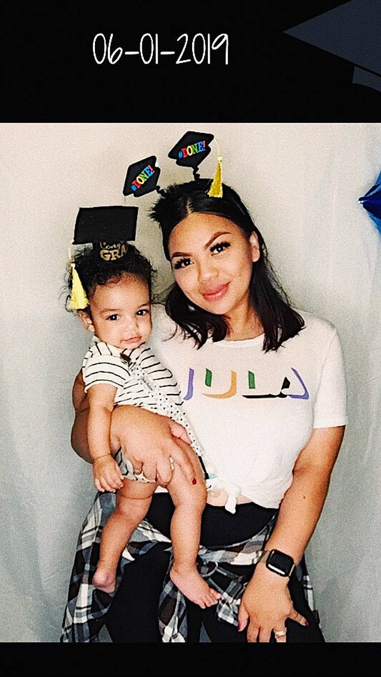 Khari is registered to the contest to win money with this photo: child, child_model, daughter, fun, joy, person, photo_caption, photography, product, smile, style, t_shirt, toddler