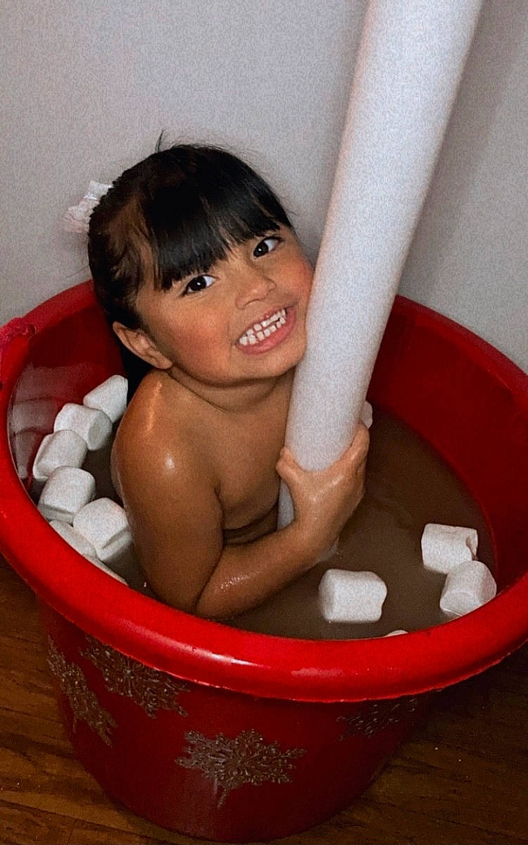Kailani is registered to the contest to win money with this photo: arm, baby_bathing, bathing, bathroom, bathtub, chest, fluid, hand, happy, head, human_body, joy, leg, organ, person, plumbing, plumbing_fixture, product, smile, thigh