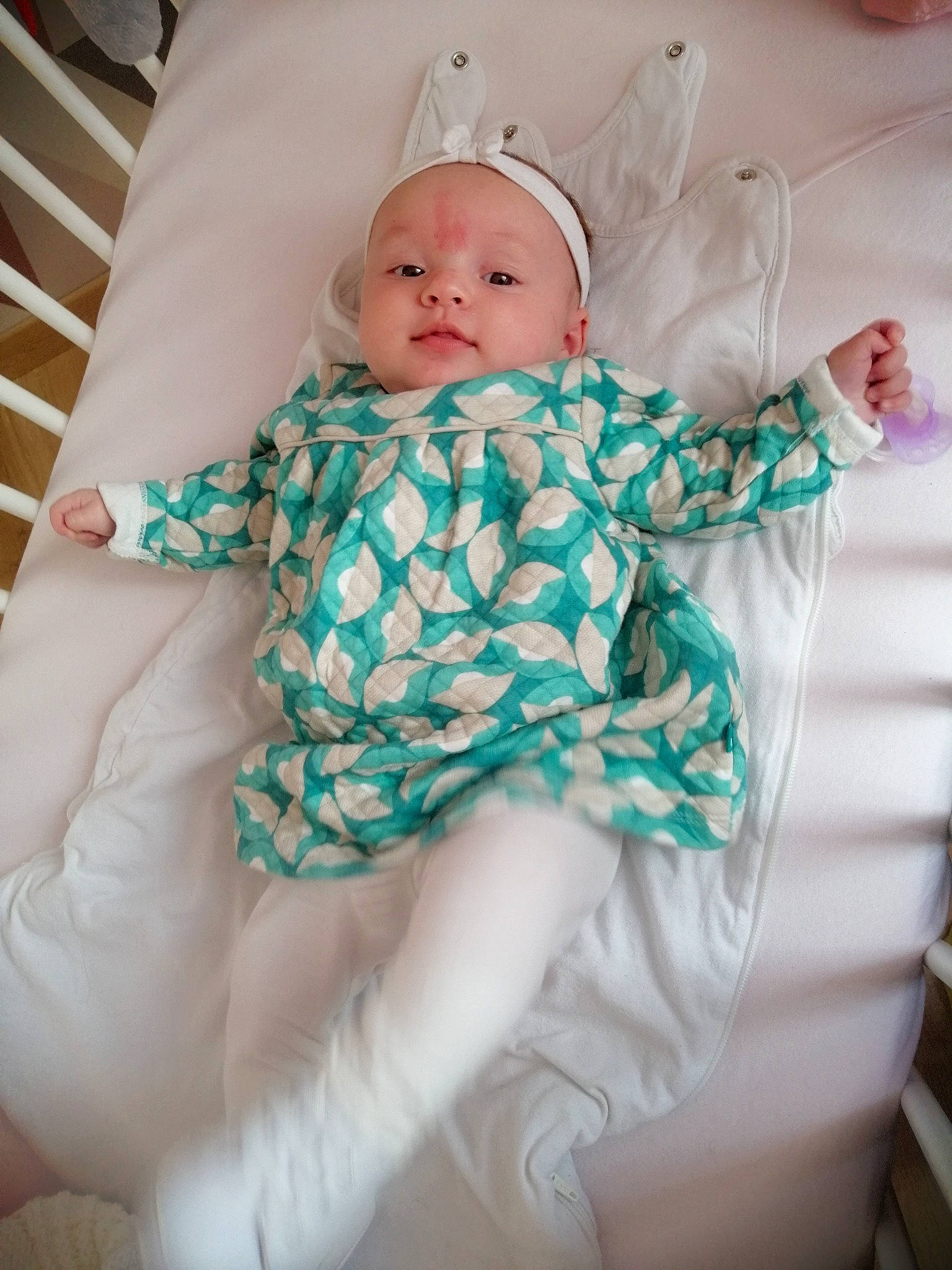 Octavia a rejoint le concours — aidez-le/la à gagner de superbes lots ! baby, baby_products, baby_sleeping, baby_toddler_clothing, child, infant_bed, person, pink, product, skin, textile, toddler