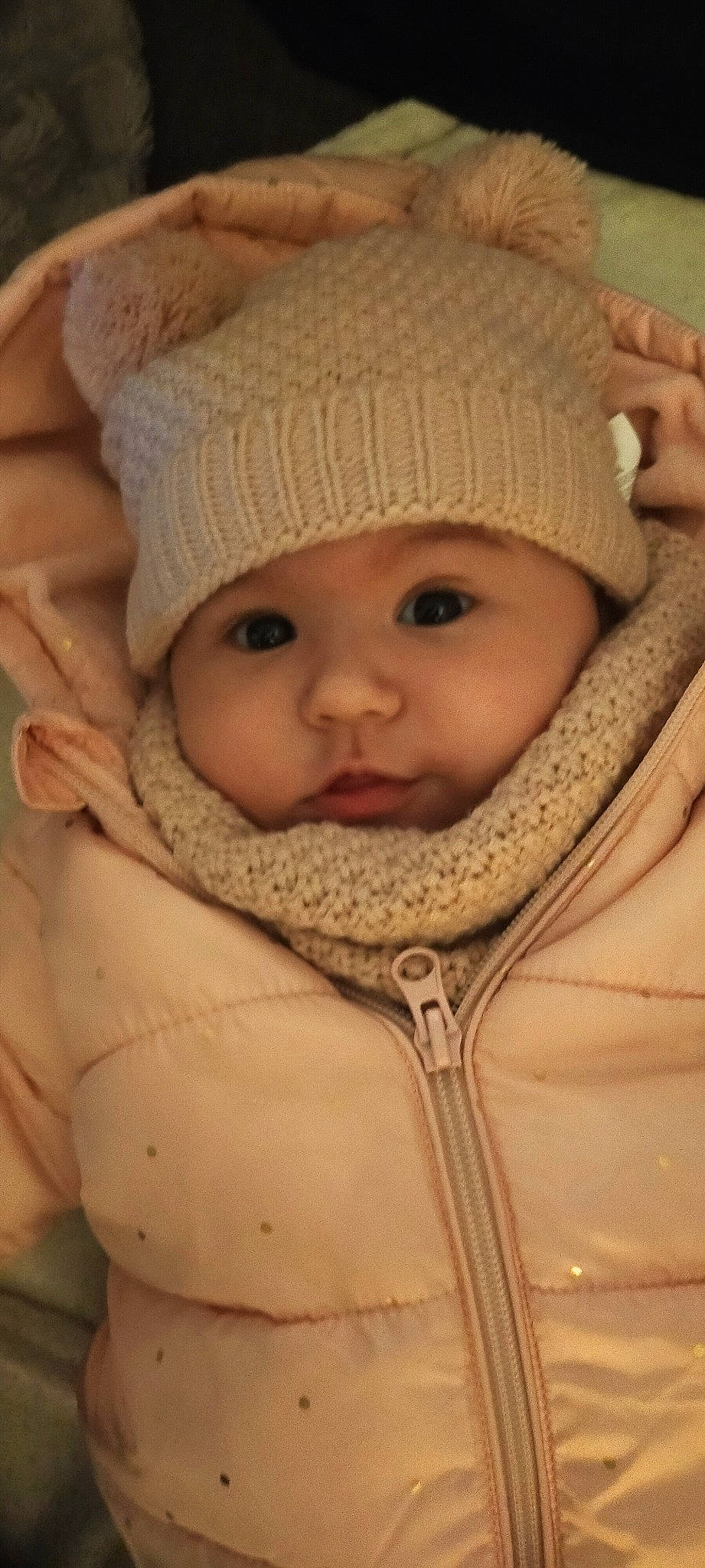 Chayma participe au concours pour gagner de l'argent avec cette photo : baby, baby_toddler_clothing, cap, cheek, child, collar, comfort, eye, eyebrow, face, gesture, headgear, headwear, iris, lip, nose, outerwear, person, skin, sleeve