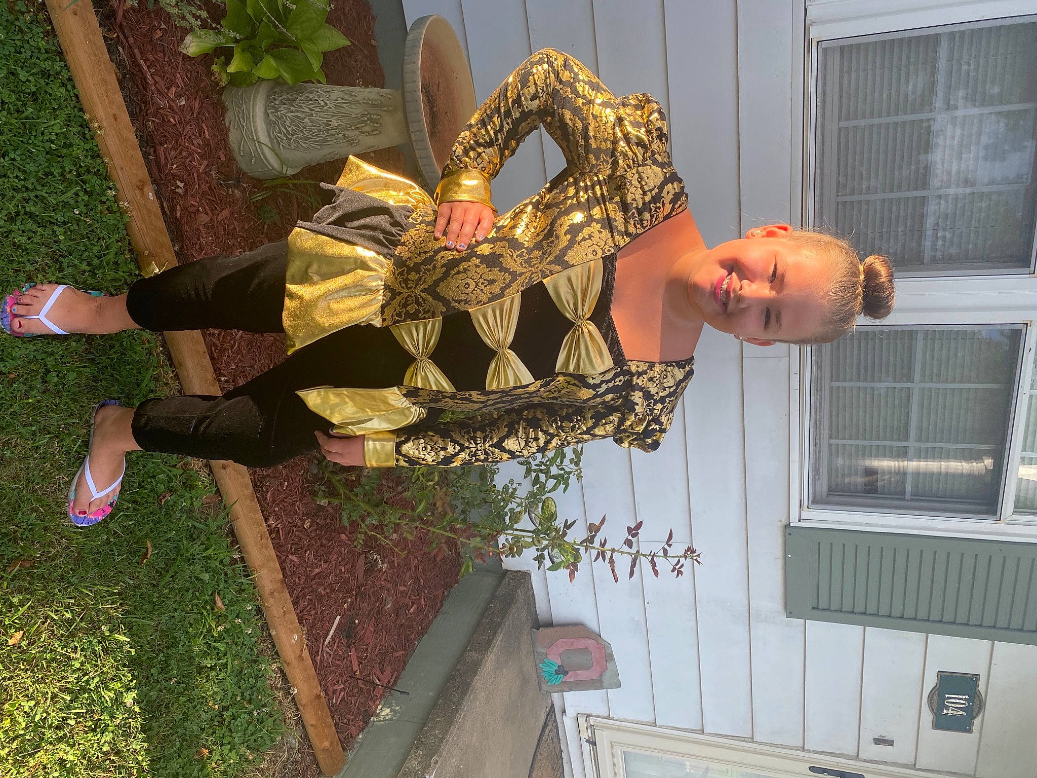 Alivia is registered to the contest to win money with this photo: boa, boa_constrictor, burmese_python, joy, person, python, python_family, reptile, snake