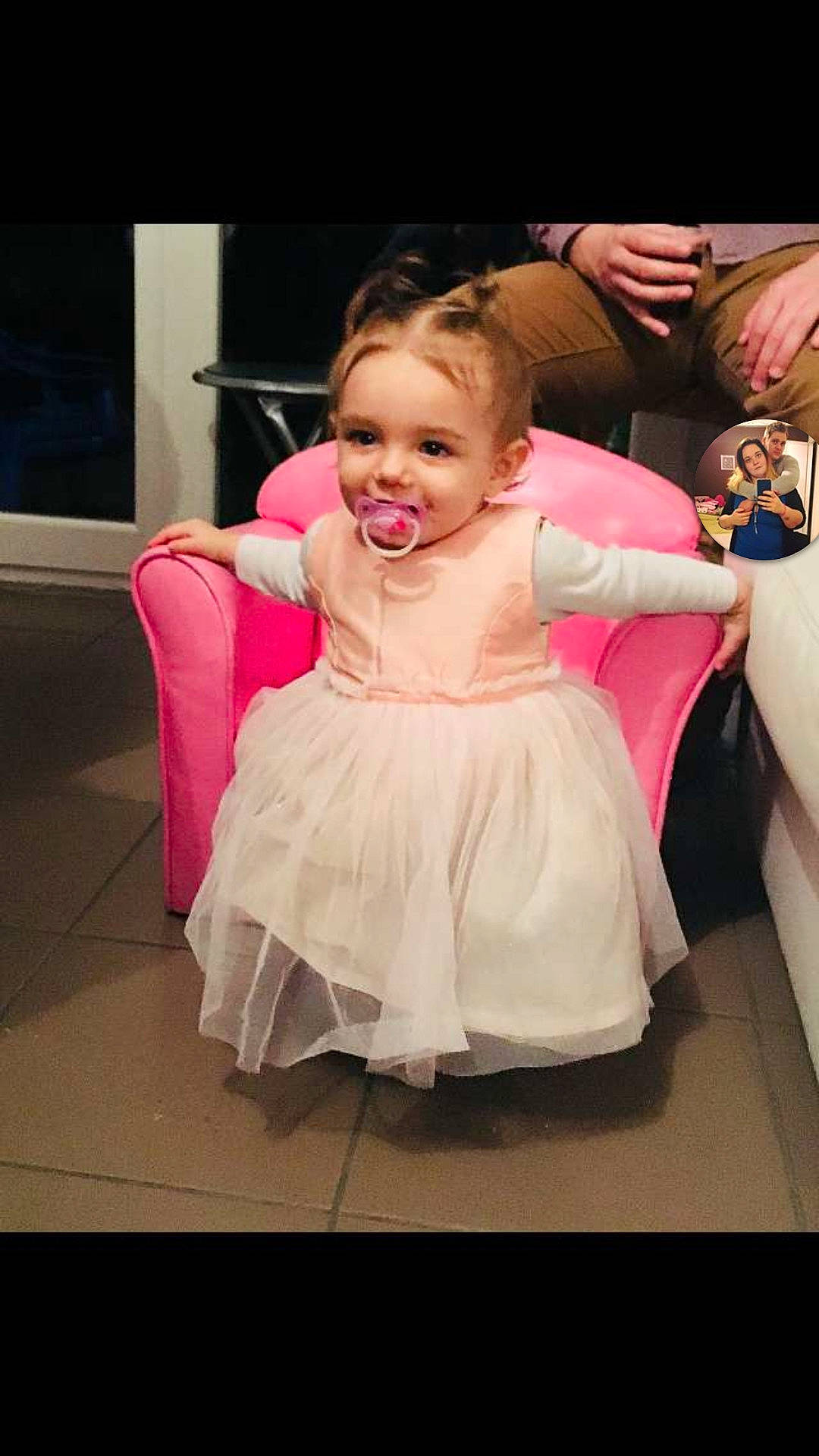 Maylana participe au concours pour gagner de l'argent avec cette photo : beauty, child, costume, day, dress, fun, girl, hair, hairstyle, happiness, human_hair_color, joint, joy, leg, person, pink, product, shoulder, sitting, skin