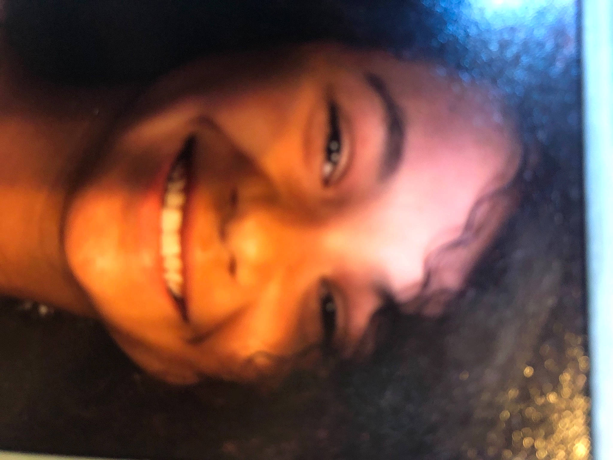 Sarah is registered to the contest to win money with this photo: beard, cheek, chin, ear, eyebrow, eyelash, facial_expression, flash_photography, forehead, gesture, hair, human_body, iris, jaw, joy, lip, mouth, neck, nose, person