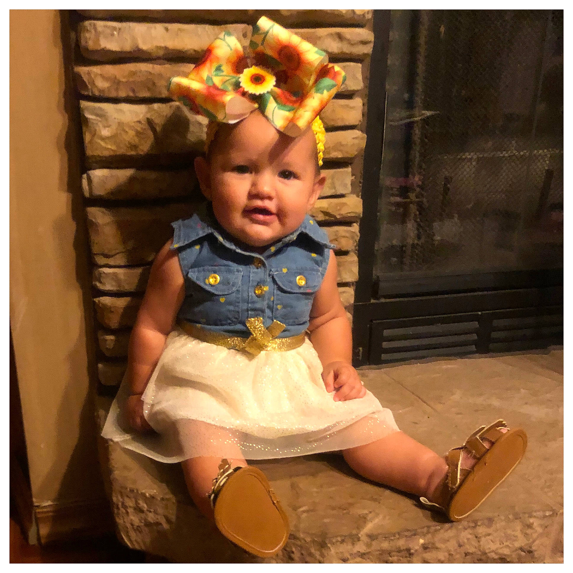 Ally is registered to the contest to win money with this photo: baby, child, child_model, ear, happy, person, photography, shoe, sitting, smile, snapshot, stock_photography, toddler