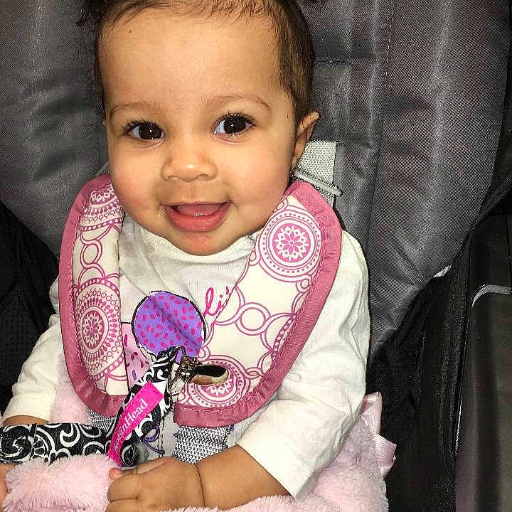 Yasmina joined the competition — help win amazing prizes!