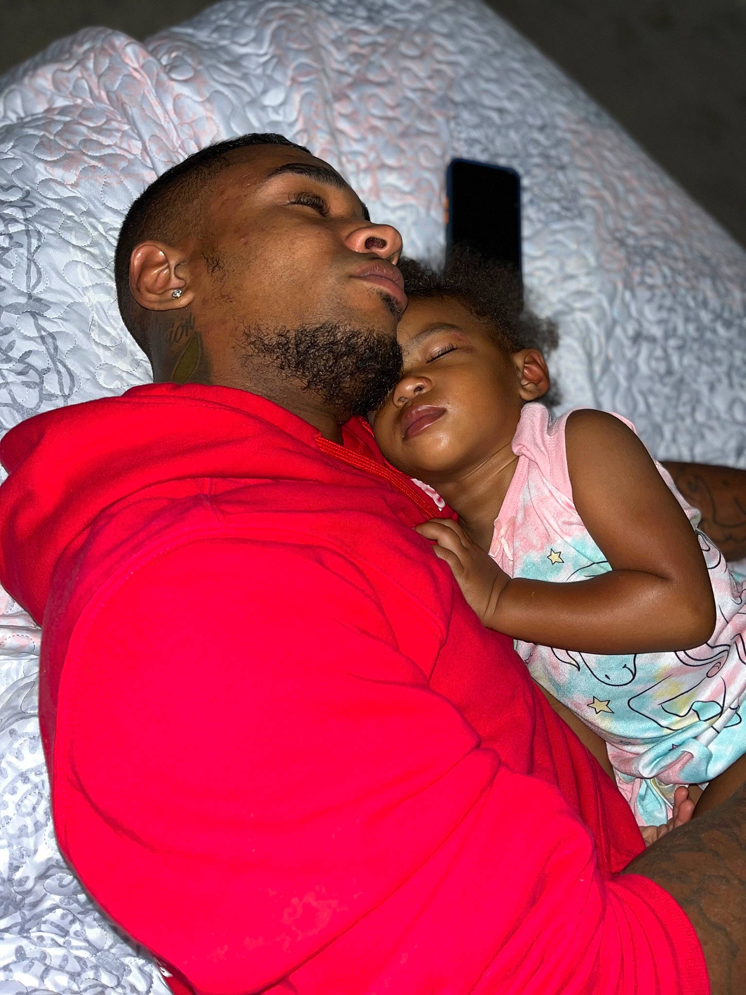 Kalani is registered to the contest to win money with this photo: adaptation, beard, black_hair, comfort, event, flash_photography, friendship, fun, gesture, happy, interaction, joint, leisure, magenta, mouth, person, purple, shoulder, skin, smile