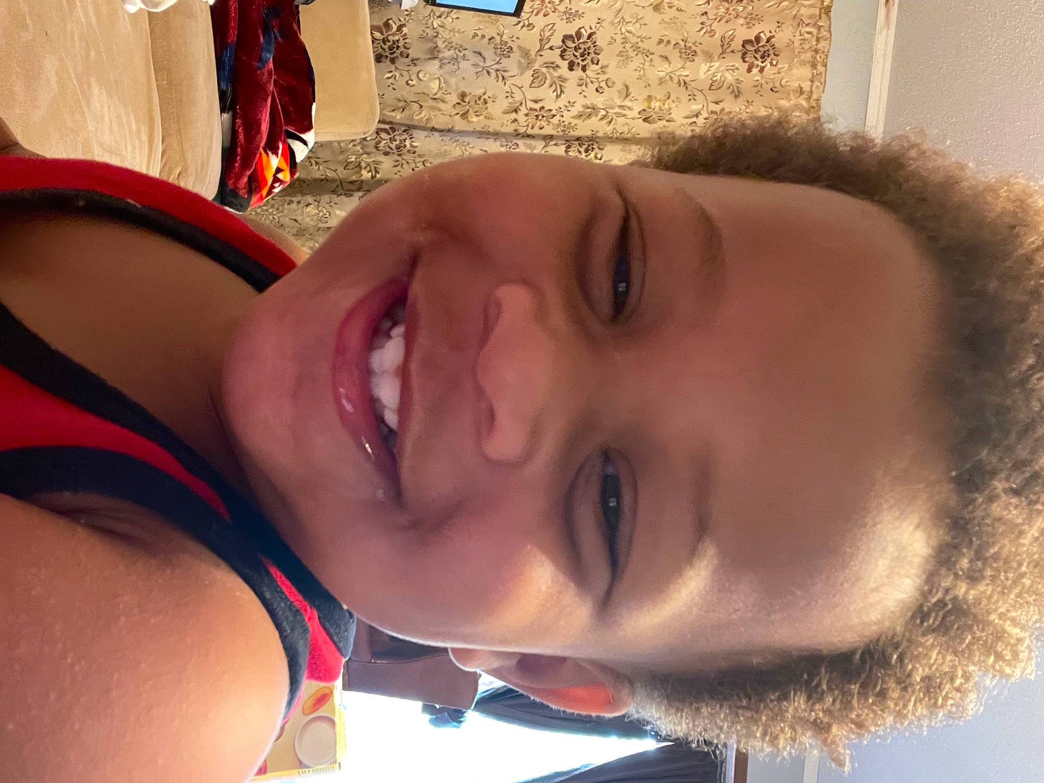 Darian is registered to the contest to win money with this photo: cheek, chin, ear, eye, eyebrow, eyelash, face, facial_expression, forehead, hair, hairstyle, joy, lip, mouth, neck, nose, organ, person, skin, smile