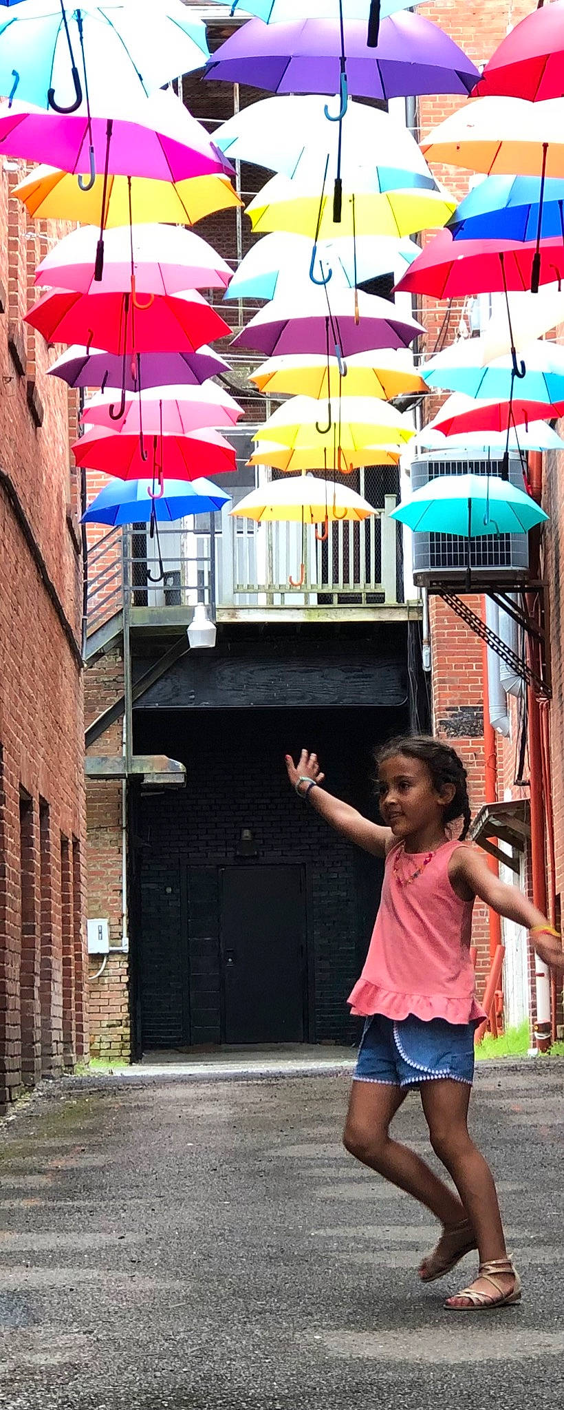Elin joined the competition — help win amazing prizes! blue, city, fun, happy, human, leisure, light, line, person, photograph, red, shade, snapshot, street, summer, temple, tints_and_shades, travel, umbrella, white