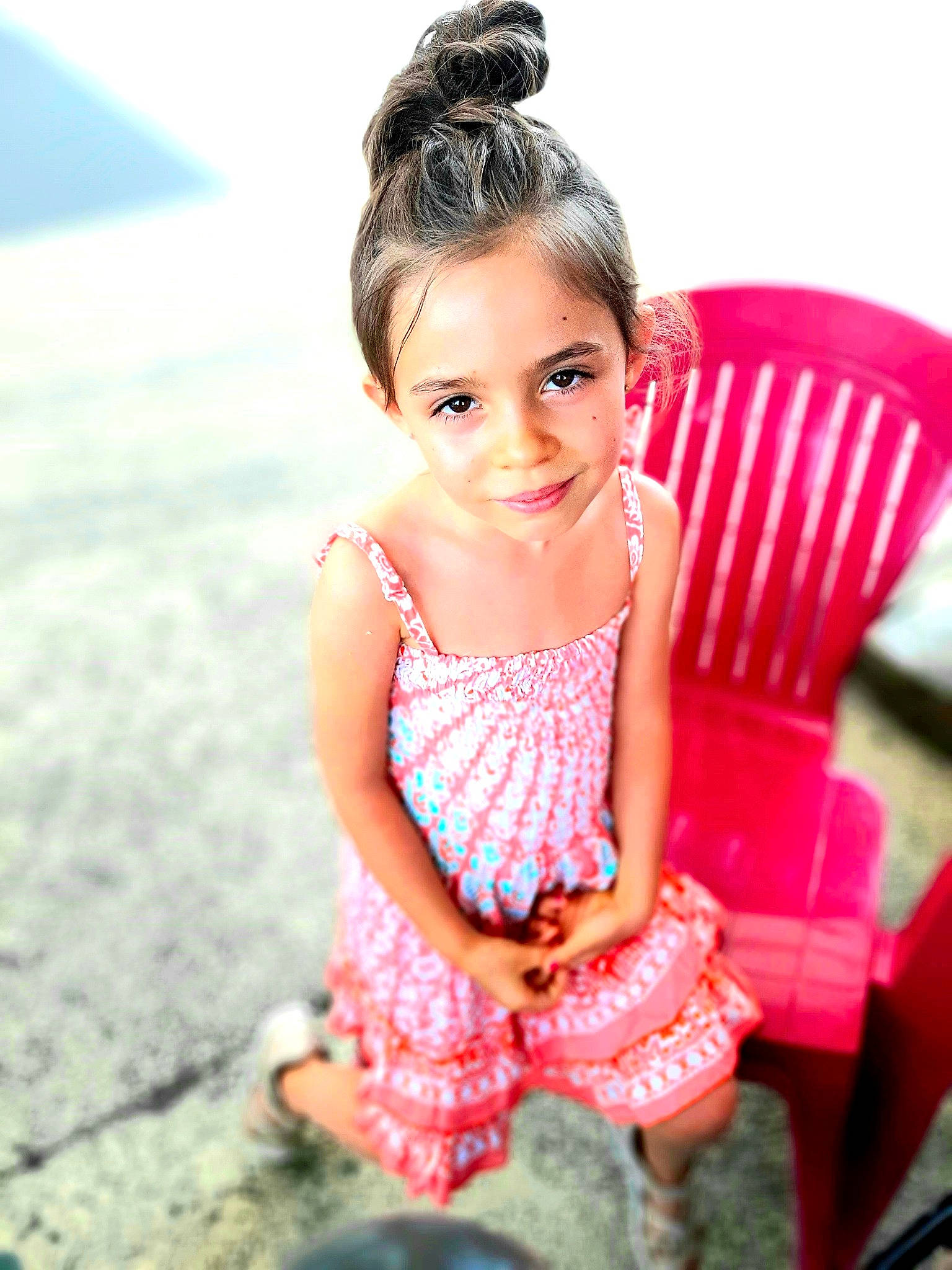 Lyesna a rejoint le concours — aidez-le/la à gagner de superbes lots ! beauty, brown_hair, child, child_model, doll, dress, face, fun, hairstyle, joy, long_hair, person, photography, pink, plant, play, sitting, skin, smile, summer