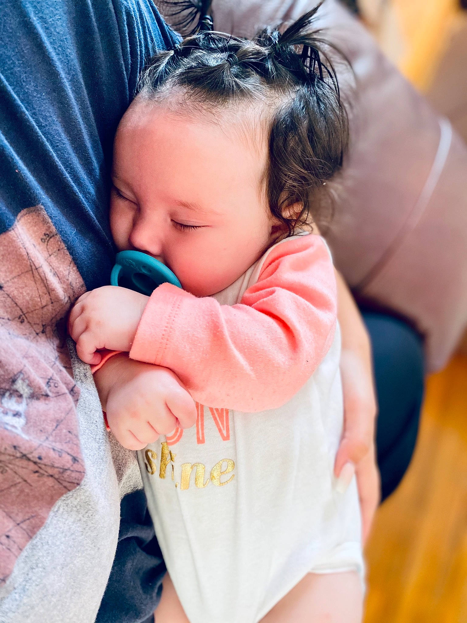 Remmi is registered to the contest to win money with this photo: arm, baby, baby_toddler_clothing, child, dress, ear, eye, eyelash, finger, gesture, hand, happy, head, iris, nail, neck, person, skin, sleeve, sunglasses