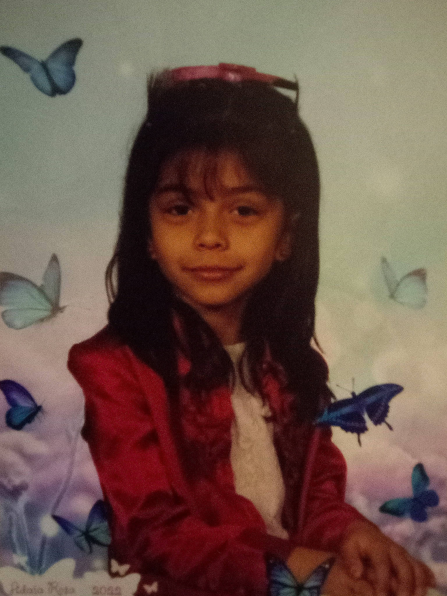 Rosa Adaia is registered to the contest to win money with this photo: art, bangs, black_hair, cheek, child, eye, eyebrow, fish, fun, hairstyle, happy, head, illustration, insect, iris, moths_and_butterflies, person, pollinator, smile, toddler