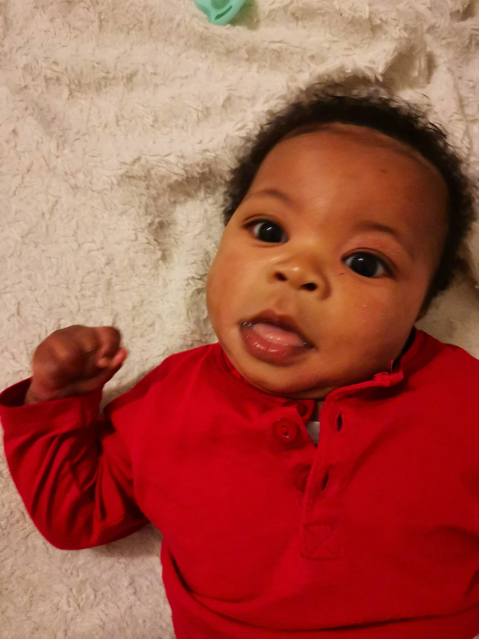 Memphis participe au concours pour gagner de l'argent avec cette photo : adaptation, cheek, chin, eye, eyebrow, eyelash, finger, forehead, fun, gesture, hair, happy, iris, lip, mouth, neck, nose, person, skin, sleeve