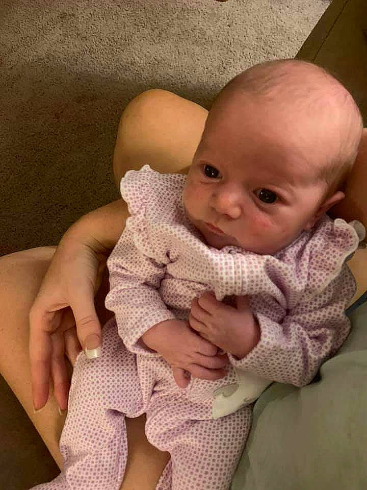 Celina is registered to the contest to win money with this photo: baby, cheek, child, finger, hand, leg, nose, person, skin, toddler