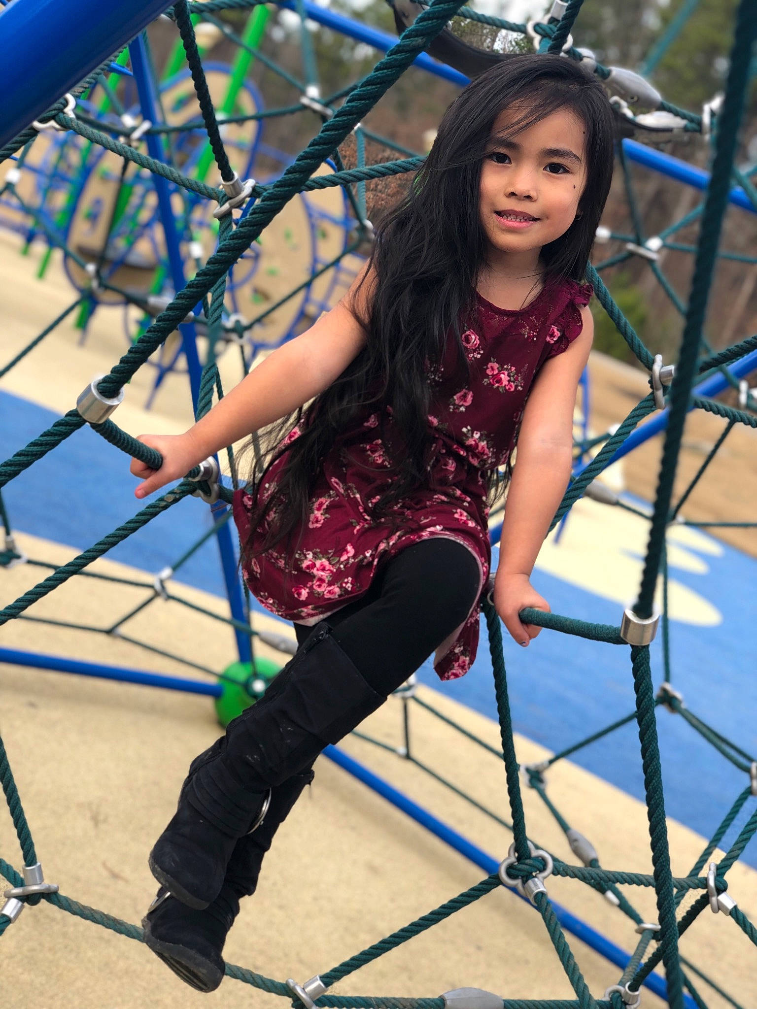 Adilyn is registered to the contest to win money with this photo: abdomen, beauty, black_hair, fun, girl, leg, long_hair, model, person, photo_shoot, recreation, sitting, thigh, trunk