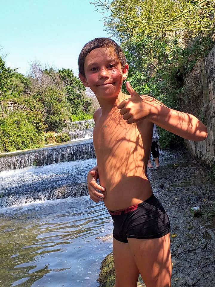 Kylian a rejoint le concours — aidez-le/la à gagner de superbes lots ! barechested, chest, male, muscle, person, recreation, shorts