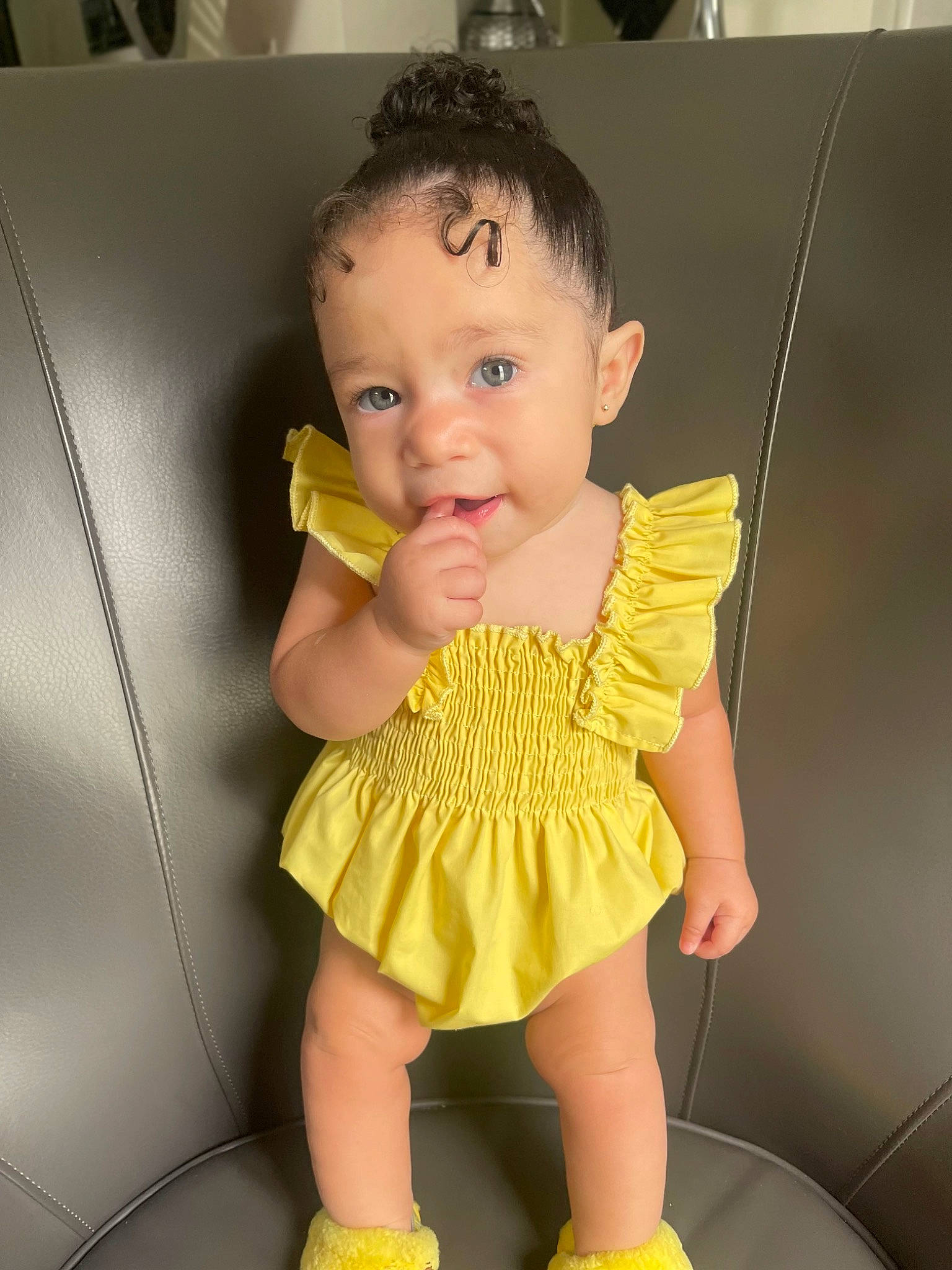 Avianna is registered to the contest to win money with this photo: abdomen, baby, baby_products, baby_toddler_clothing, cheek, child, finger, fun, happy, human_leg, knee, leg, person, play, sitting, sleeve, thigh, thumb, toddler, trunk