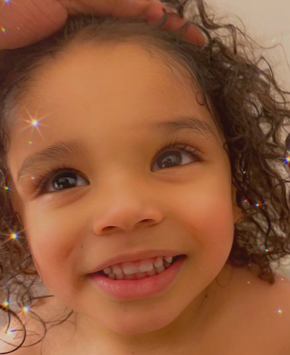 Christian is registered to the contest to win money with this photo: cheek, chin, eye, eyebrow, eyelash, face, facial_expression, forehead, hair, hairstyle, head, human, joy, lip, mouth, neck, nose, organ, person, skin