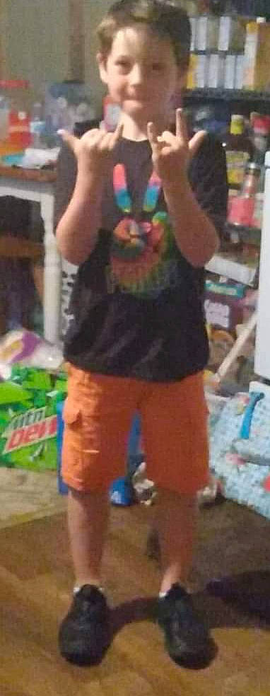 Adrian joined the competition — help win amazing prizes! abdomen, event, finger, flooring, fun, fur, gesture, human_leg, joint, knee, person, selfie, shopping, shorts, sleeve, sportswear, t_shirt, thigh, thumb, trunk