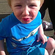 James is registered to the contest to win money with this photo: