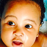 Kayden participe au concours pour gagner de l'argent avec cette photo :