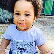 Kayden participe au concours pour gagner de l'argent avec cette photo :