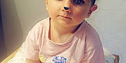 Serena a rejoint le concours — aidez-le/la à gagner de superbes lots ! bed, child, cute, digital_filter, ears_filter, expression, face, hair, hands, indoors, legs, nose_filter, peppa_pig, pink_shirt, portrait, sitting, skin, sparkles, toddler, young_child
