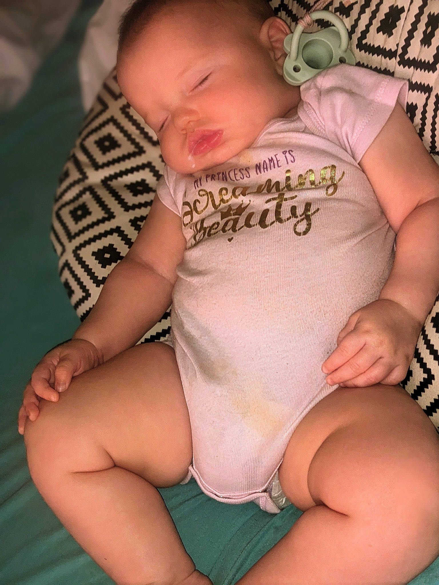 Anora is registered to the contest to win money with this photo: abdomen, baby, baby_toddler_clothing, chest, comfort, elbow, eye, finger, happy, head, human_body, knee, mouth, neck, person, pink, skin, stomach, thigh, trunk