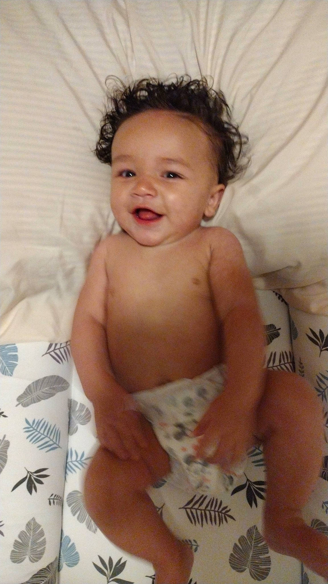 Lane is registered to the contest to win money with this photo: abdomen, baby, cheek, chest, eye, eyelash, face, finger, happy, iris, lip, mouth, neck, nose, person, skin, smile, stomach, thumb, toddler