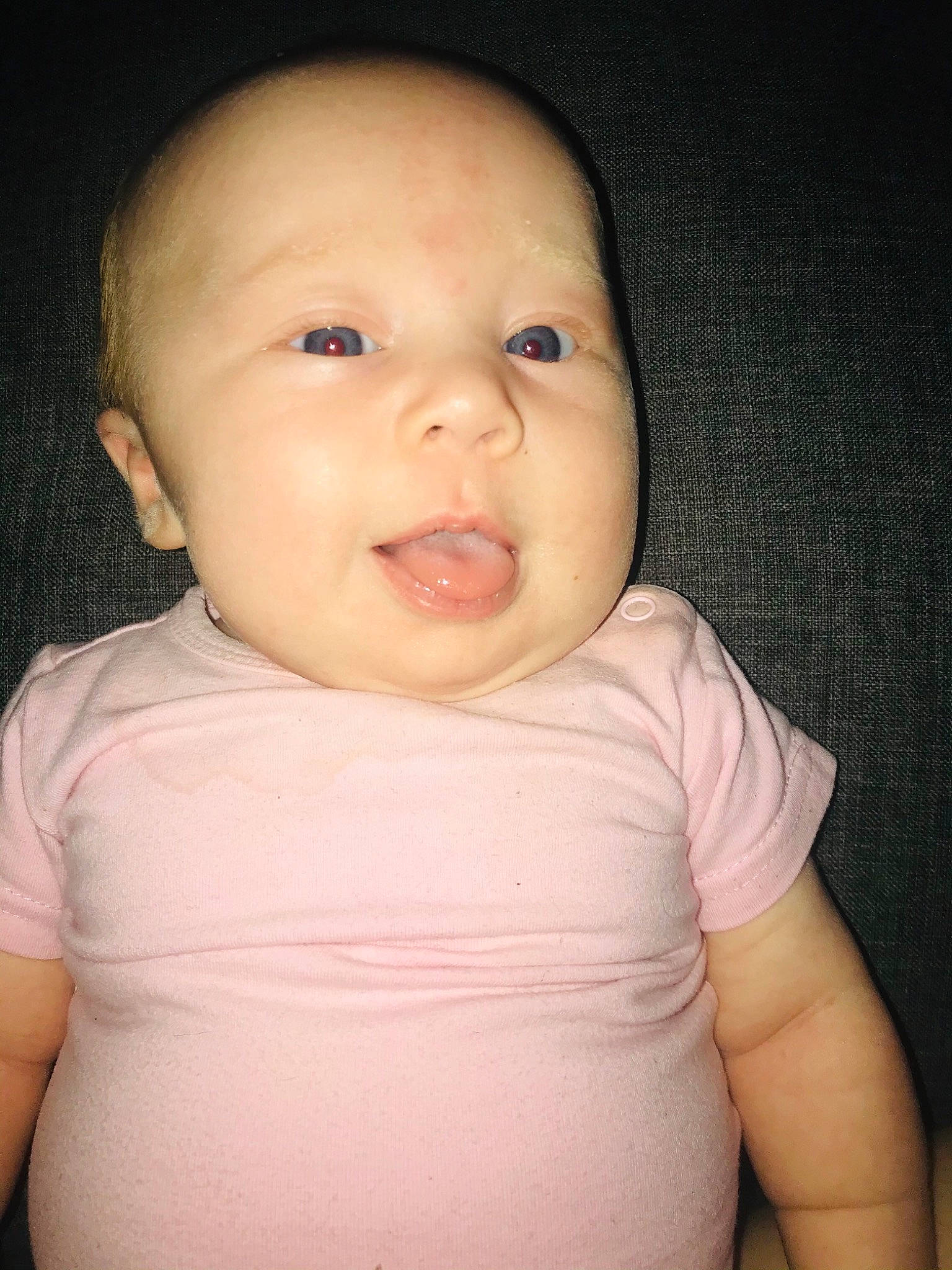 Zayna participe au concours pour gagner de l'argent avec cette photo : baby, baby_toddler_clothing, cheek, child, close_up, eyebrow, eyelash, flash_photography, happy, human_body, iris, jaw, lip, mouth, neck, nose, person, skin, sleeve, t_shirt